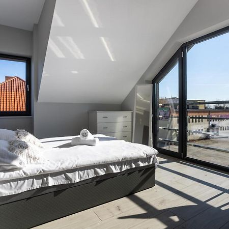 Noclegijarocin Bed & Breakfast Екстериор снимка