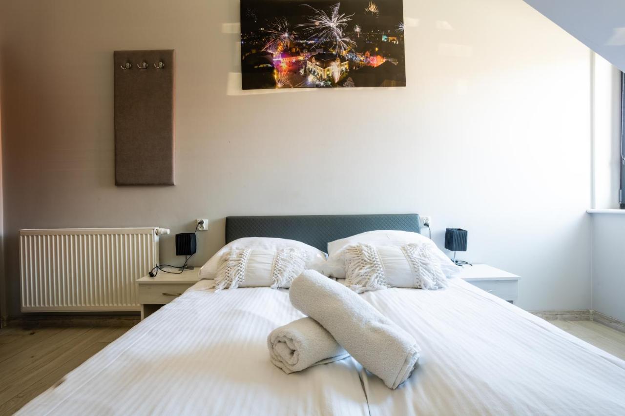 Noclegijarocin Bed & Breakfast Екстериор снимка
