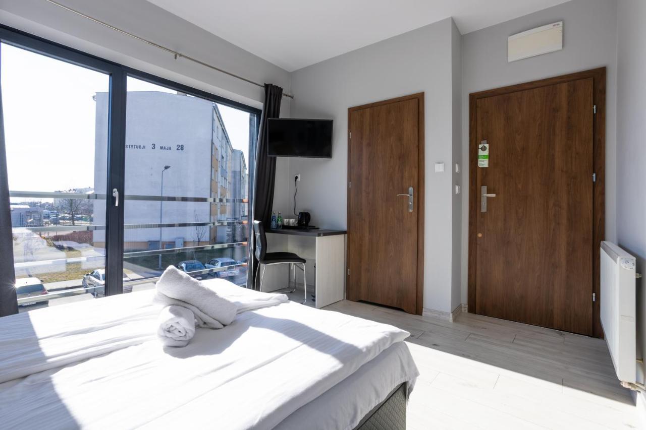 Noclegijarocin Bed & Breakfast Екстериор снимка