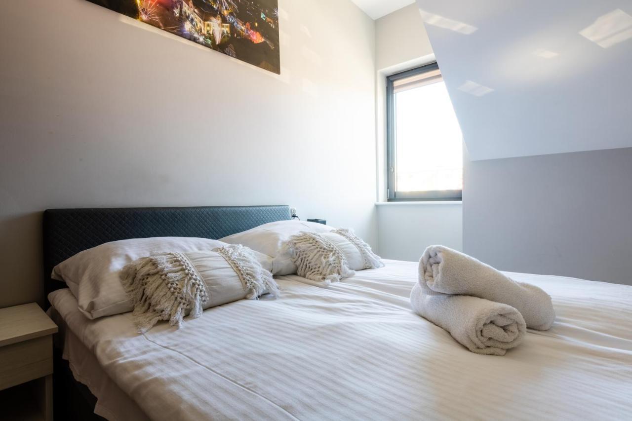 Noclegijarocin Bed & Breakfast Екстериор снимка