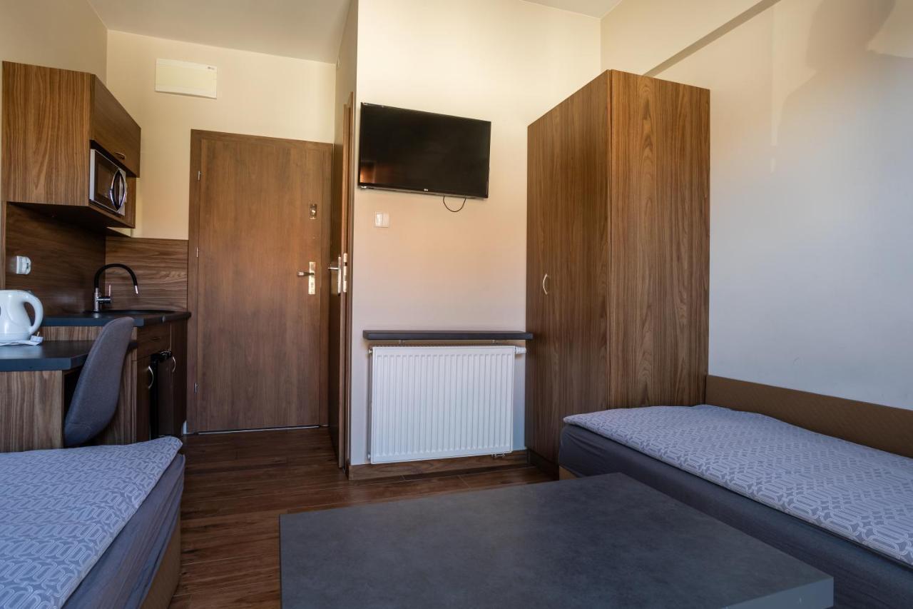 Noclegijarocin Bed & Breakfast Екстериор снимка